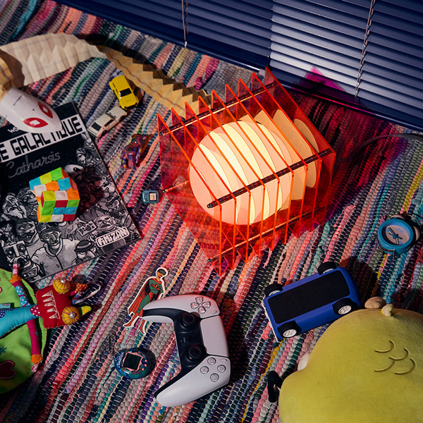 Petite lampe carrée 'Lớp' Pink electrik