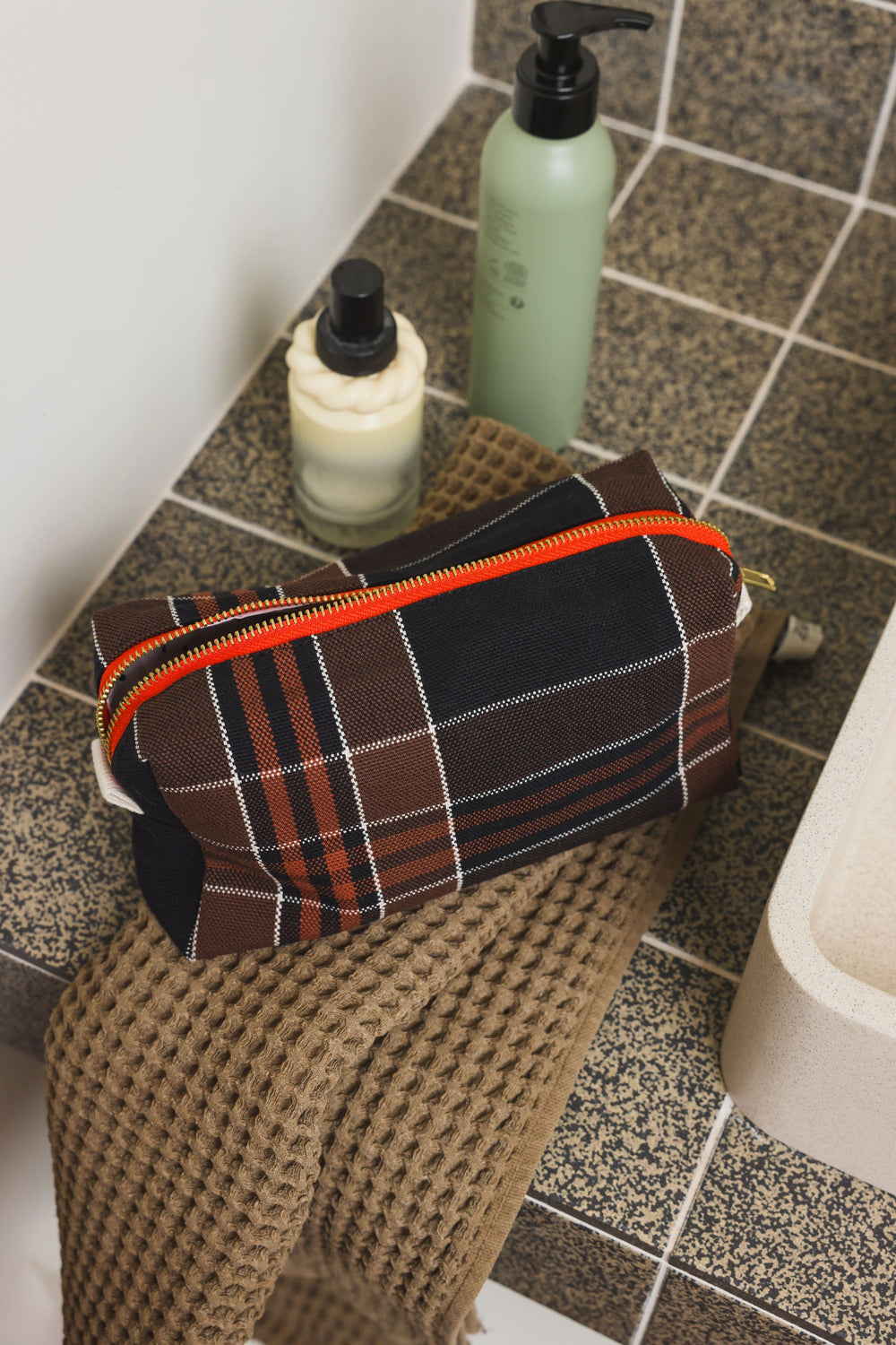 Trousse Desi Black tartan - Rose in April