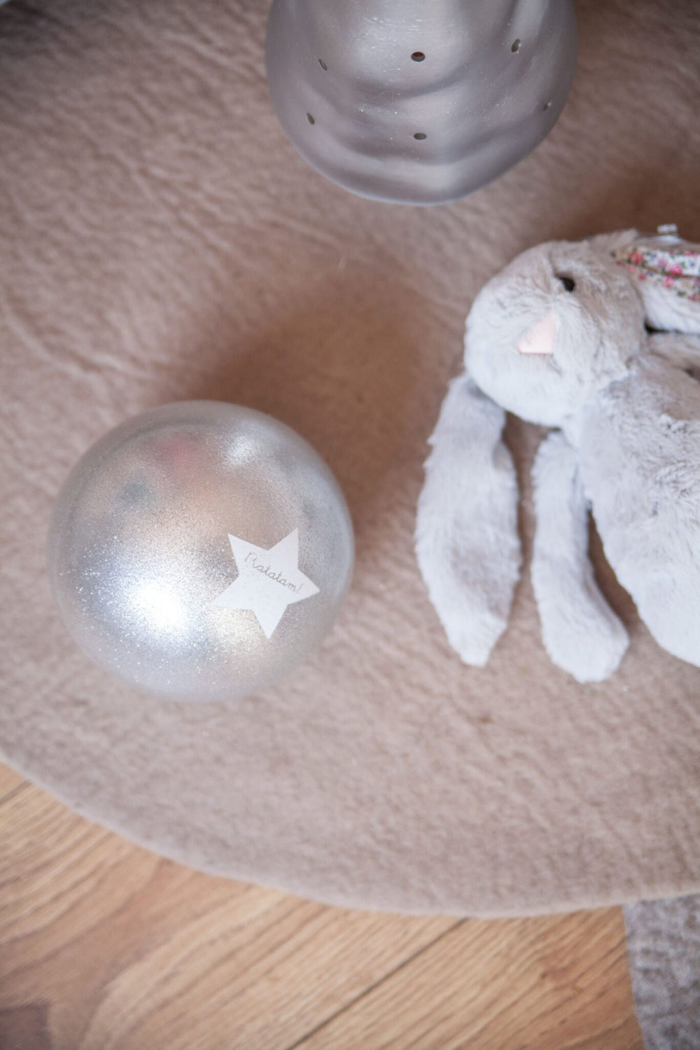 Ballon Chat Paillettes Argent 15cm | RATATAM