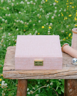 Boîte à bijoux 'Anne' effet lin rose | MAISON SCARLETT