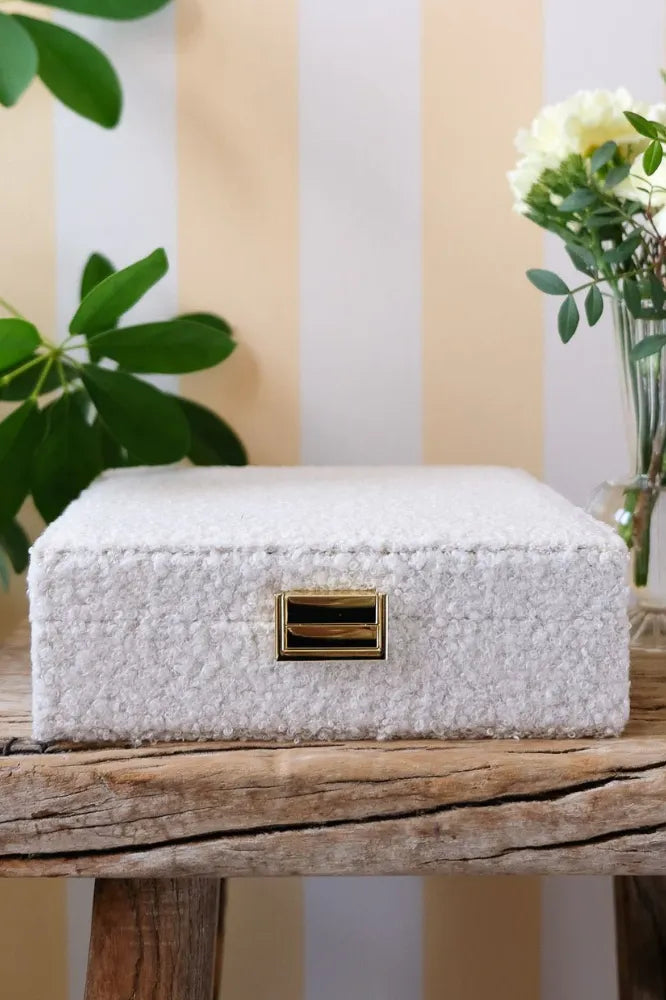 Boîte à bijoux 'Anne' en moumoute Blanc | MAISON SCARLETT