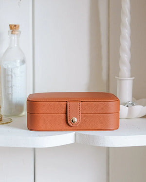 Boîte à bijoux de voyage 'Brigitte' en cuir PU Camel | MAISON SCARLETT