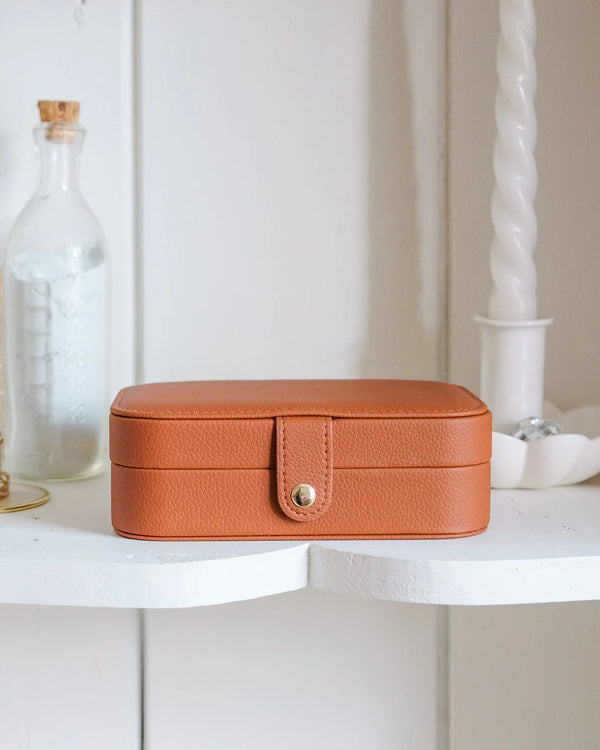 Boîte à bijoux de voyage 'Brigitte' en cuir PU Camel | MAISON SCARLETT