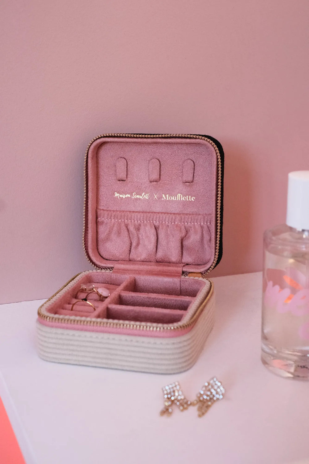 Boîte à bijoux de voyage 'Corinne' MOUFLETTE | MAISON SCARLETT X MOUFLETTE