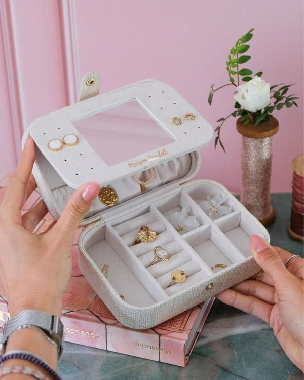 Boîte à bijoux de voyage 'Brigitte' effet lin Beige | MAISON SCARLETT