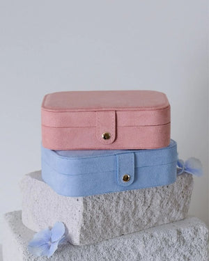 Boîte à bijoux de voyage 'Brigitte' en velours Rose | MAISON SCARLETT
