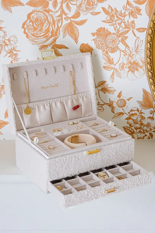 Boîte à bijoux 'Denise' en moumoute Blanc | MAISON SCARLETT
