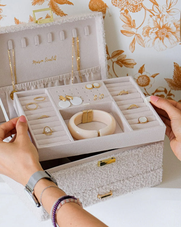 Boîte à bijoux 'Denise' en moumoute Blanc | MAISON SCARLETT