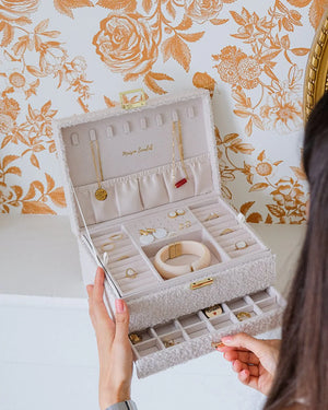 Boîte à bijoux 'Denise' en moumoute Blanc | MAISON SCARLETT