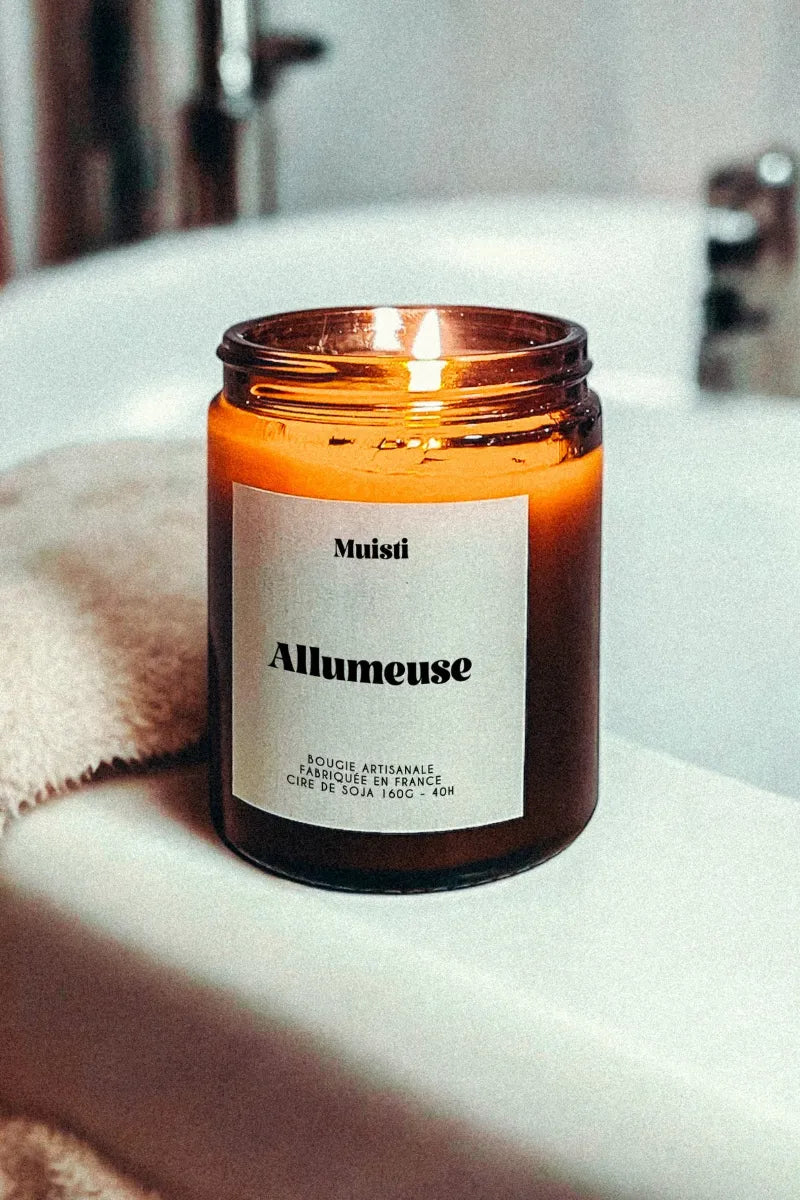 Bougie parfumée ‘Allumeuse’ Mangue coco | MUISTI