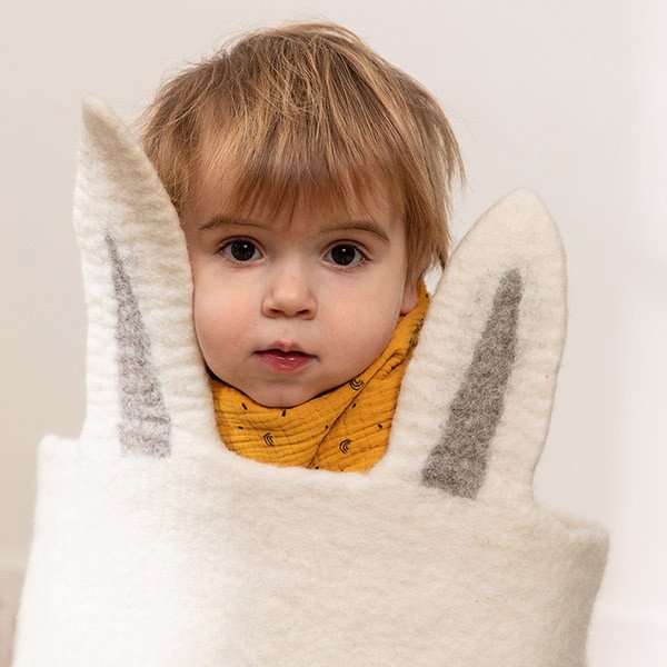 Corbeille 'Pasu Bunny' en laine feutrée | MUSKHANE