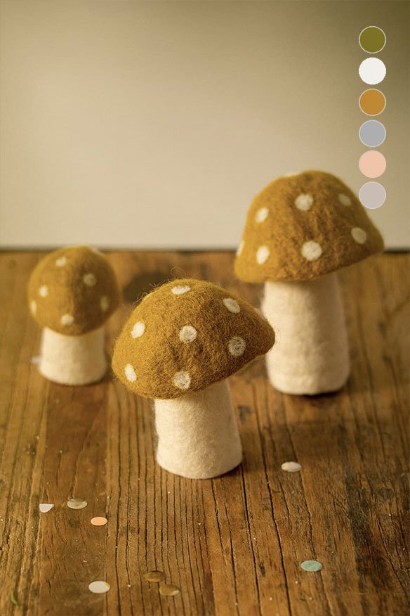 Champignon en laine feutrée 'Dotty' L | MUSKHANE