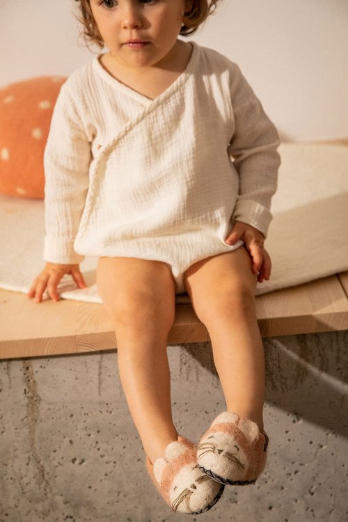 Chaussons Souris en laine feutrée Nude | MUSKHANE