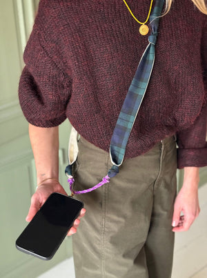 Cordon de téléphone Tartan vert | MARIE STAREK X MA PRUNE CELESTE X MOUFLETTE