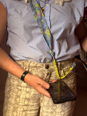 Cordon de téléphone Liberty jaune | MARIE STAREK X MA PRUNE CELESTE