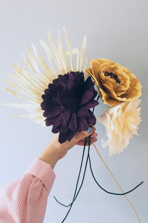 Fleur en papier Chrysanthème Ocre foncé | STUDIO ABOUT