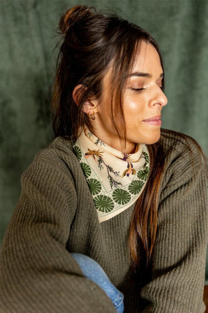 Petit foulard Manika 'Cerisier' Kaki | APACHES COLLECTIONS