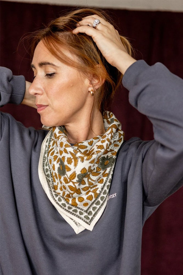 Petit foulard Manika 'Coeur' Macadamia | APACHES COLLECTIONS