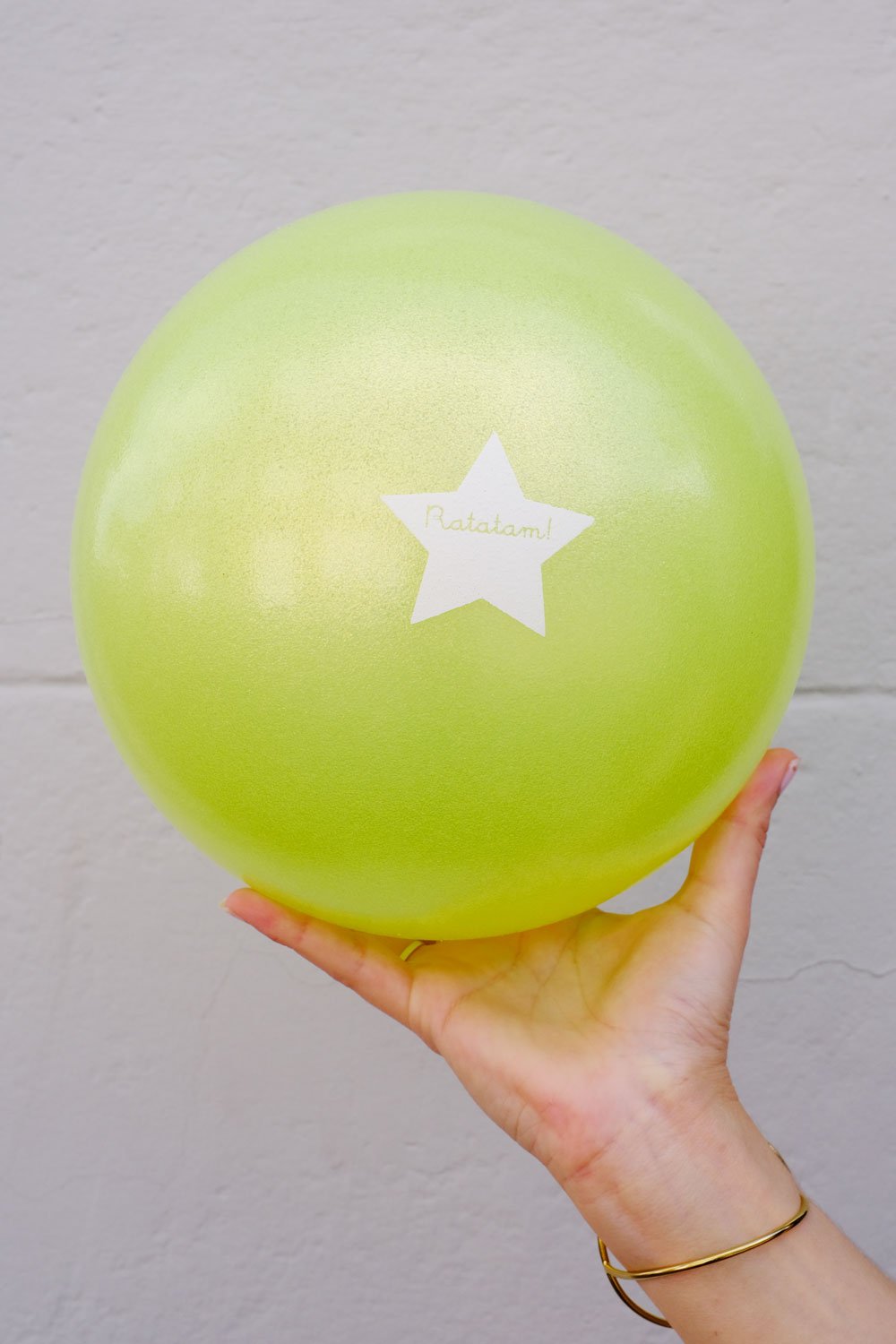 Grand ballon Chat Summer Jaune 22cm | RATATAM