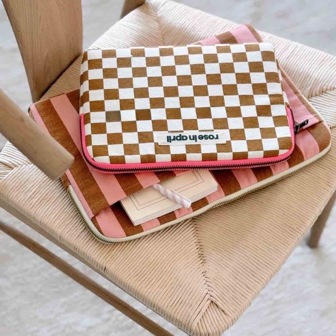 Housse d'iPad 'Anouk' Damier Caramel | ROSE IN APRIL