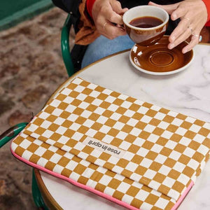 Housse d'ordinateur 'Octave' 13-14" Damier Caramel | ROSE IN APRIL