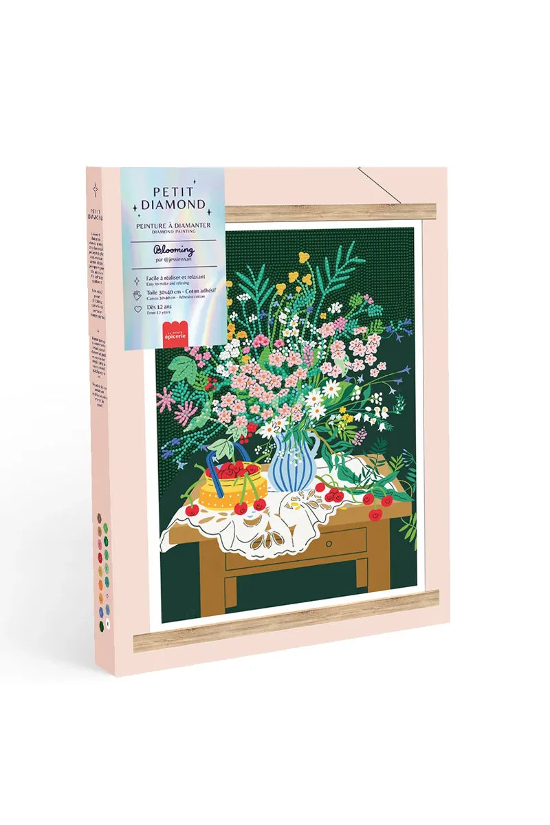 Kit de Diamond Painting 'Blooming' par Jessie Wong | LA PETITE ÉPICERIE