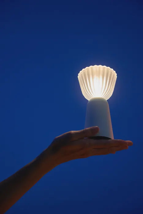 Lampe 'SWIING' Gris argile | FERMOB