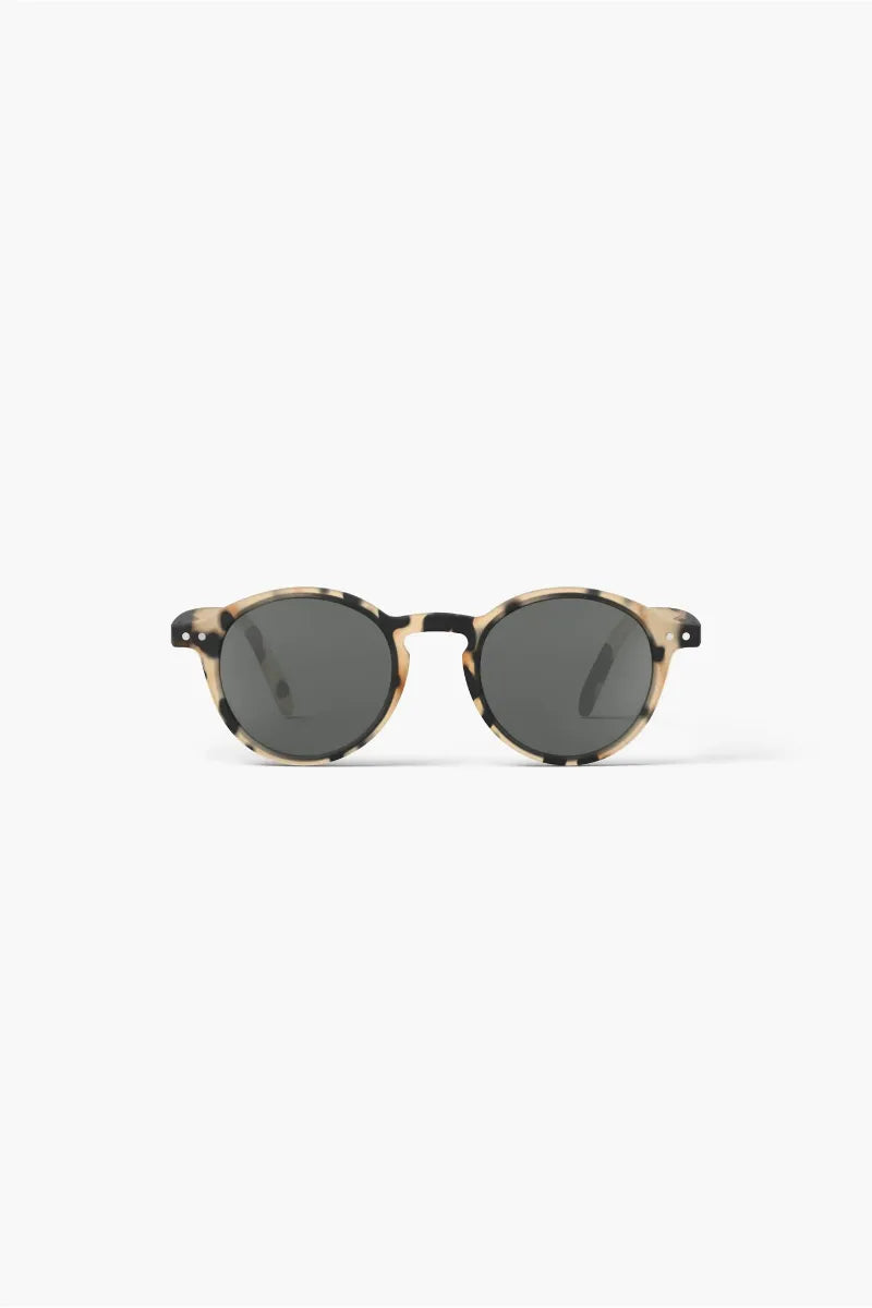 Lunettes de soleil enfant ‘#d’ Light Tortoise 7-11 ans | IZIPIZI