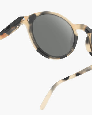 Lunettes de soleil enfant ‘#d’ Light Tortoise 7-11 ans | IZIPIZI
