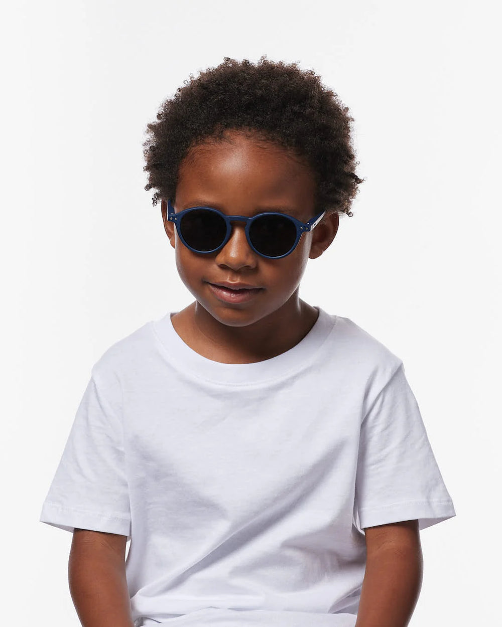 Lunettes de soleil enfant ‘#d’ Navy Blue 3-5 ans | IZIPIZI