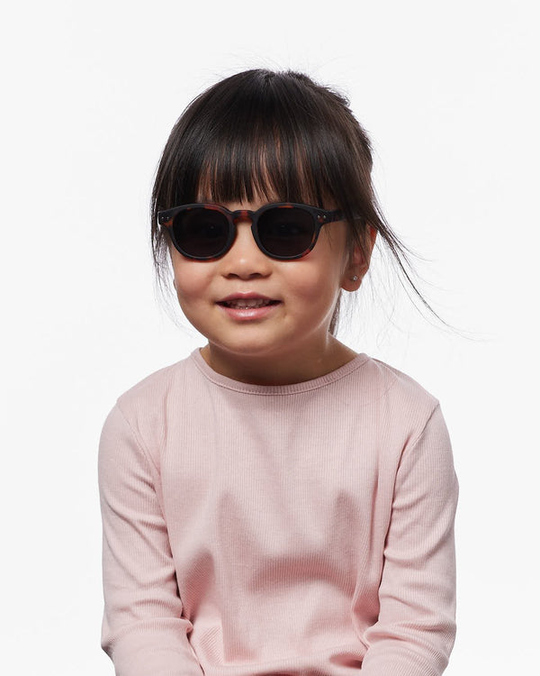 Lunettes de soleil enfant ‘#c’ Tortoise 5-7 ans | IZIPIZI