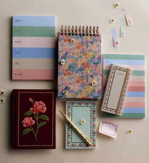 Mini carnet brodé 'Roses' | RIFLE PAPER CO