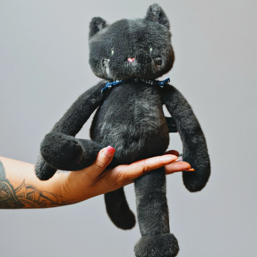 Peluche Chat 'Méloé' Anthracite | MAÏLOU TRADITION