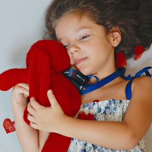 Peluche Lapin 'Méloé' Rouge | MAÏLOU TRADITION