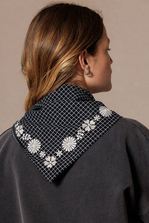 Petit foulard ‘Fayara’ Khadi Coal | APACHES COLLECTIONS