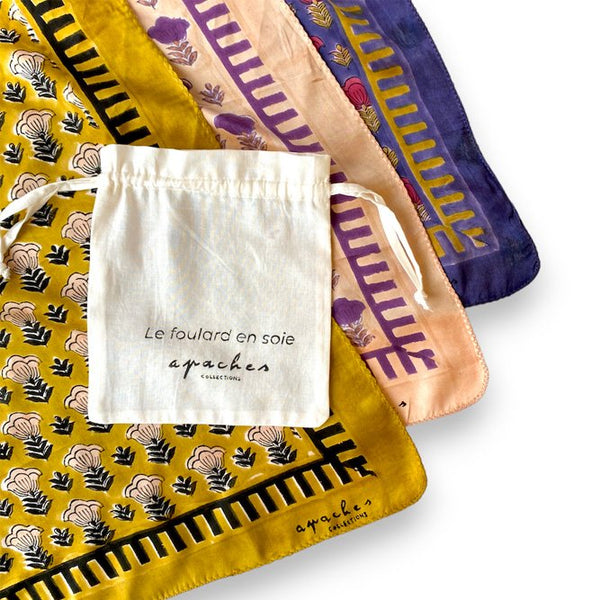 Petit foulard en soie Manika 'Poppy' Gold | APACHES COLLECTIONS