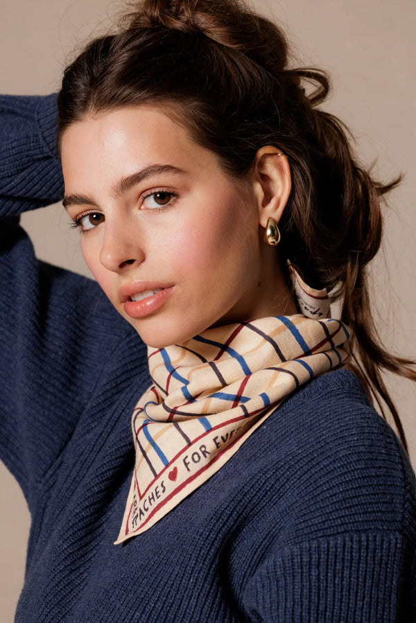 Petit foulard ‘Manika’ Cahier Macadamia | APACHES COLLECTIONS