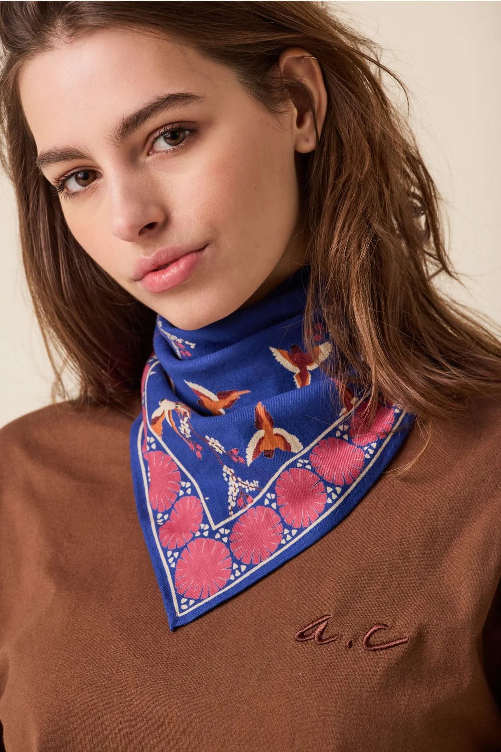 Petit foulard ‘Manika’ Cerisier Bleu royal | APACHES COLLECTIONS