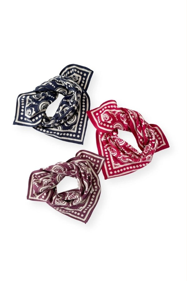 Petit foulard Manika 'Wonderful' Navy | APACHES COLLECTIONS