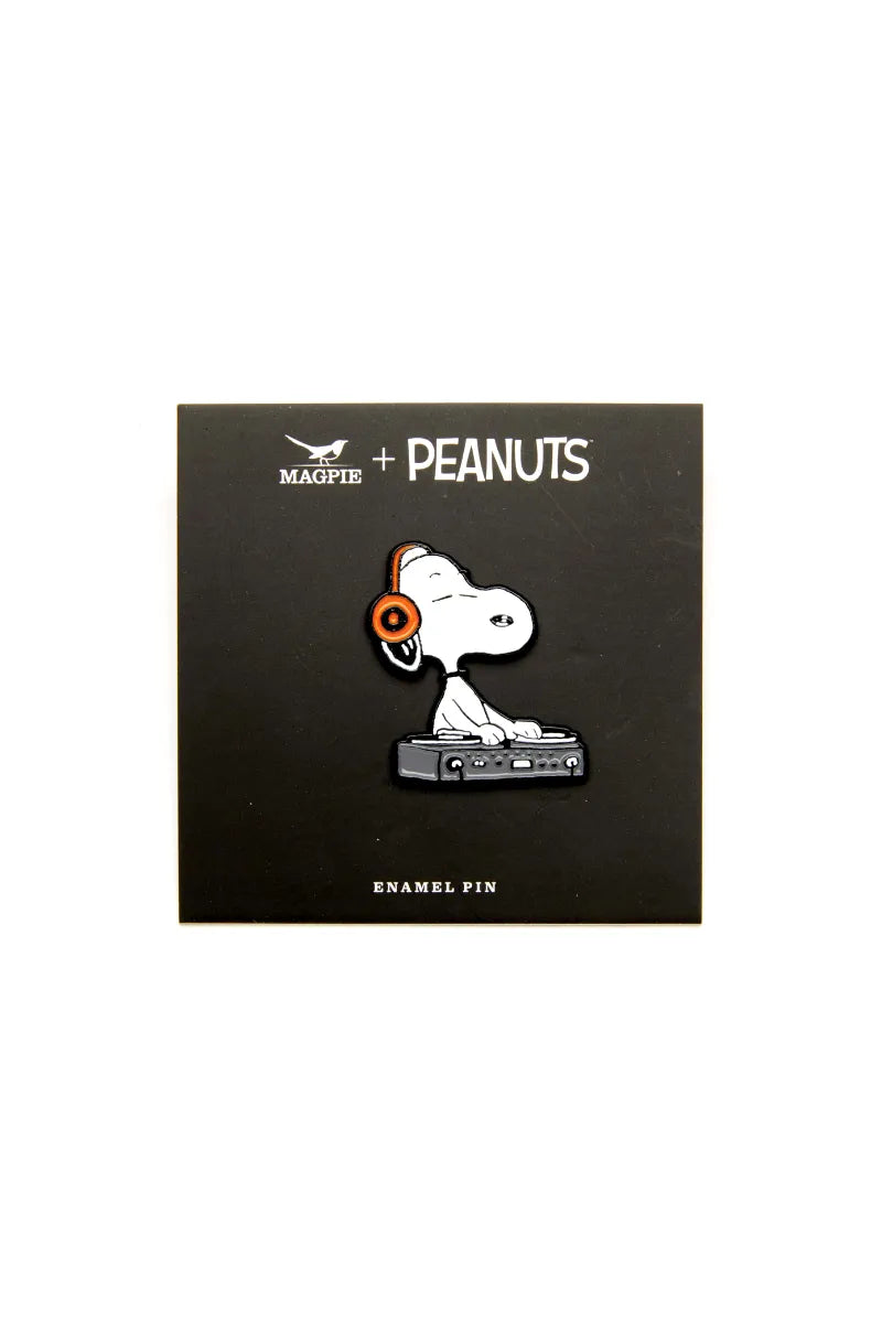 Pin's Snoopy 'Music Is Life' DJ | PEANUTS X MAGPIE