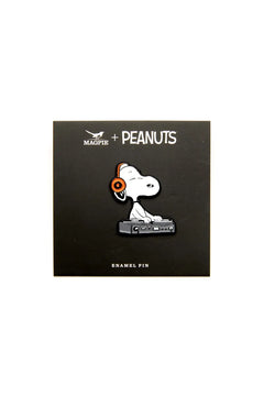 Pin's Snoopy 'Music Is Life' DJ | PEANUTS X MAGPIE