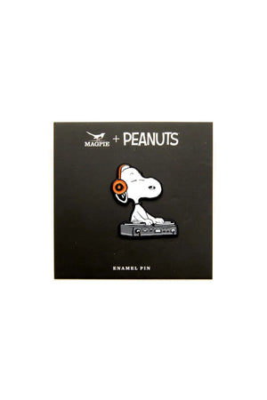 Pin's Snoopy 'Music Is Life' DJ | PEANUTS X MAGPIE