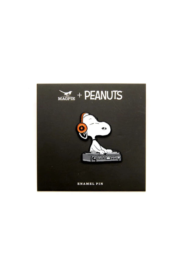 Pin's Snoopy 'Music Is Life' DJ | PEANUTS X MAGPIE