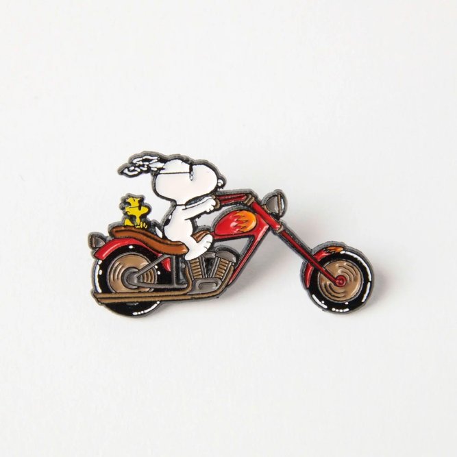 Pin's Snoopy 'Vibe' Biker | PEANUTS X MAGPIE