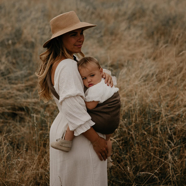 Porte-bébé en lin Brun | WILDRIDE