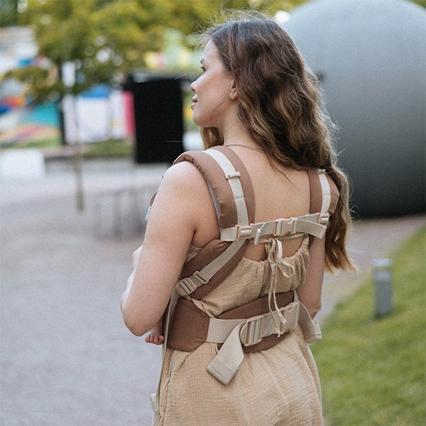 Porte-bébé 'ONE' Pécan | LOVE AND CARRY