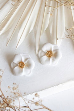Puces d'oreilles Fleur blanche | NACH BIJOUX