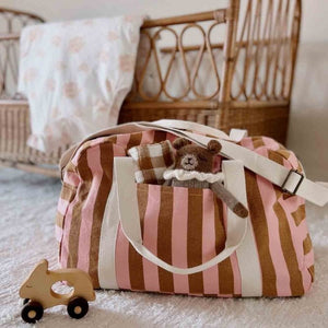 Sac à langer/week-end 'Raphael' Rayures Caramel / Strawberry | ROSE IN APRIL