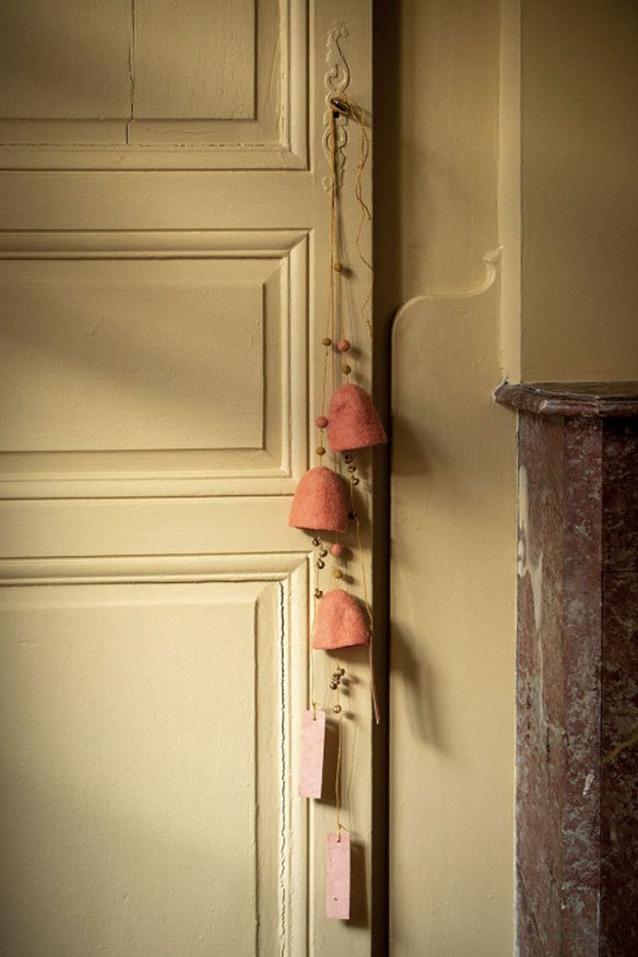 Cloche en laine feutrée | MUSKHANE