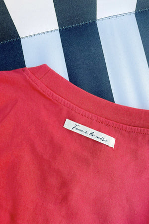 T-shirt d'allaitement 'Face à la Mère' Rouge | TAJINEBANANE